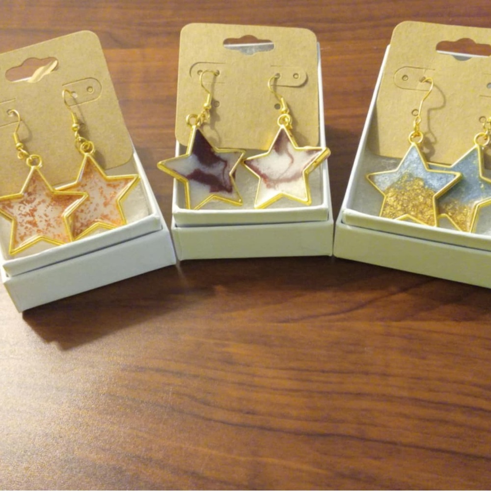 Gold Star Earrings Set